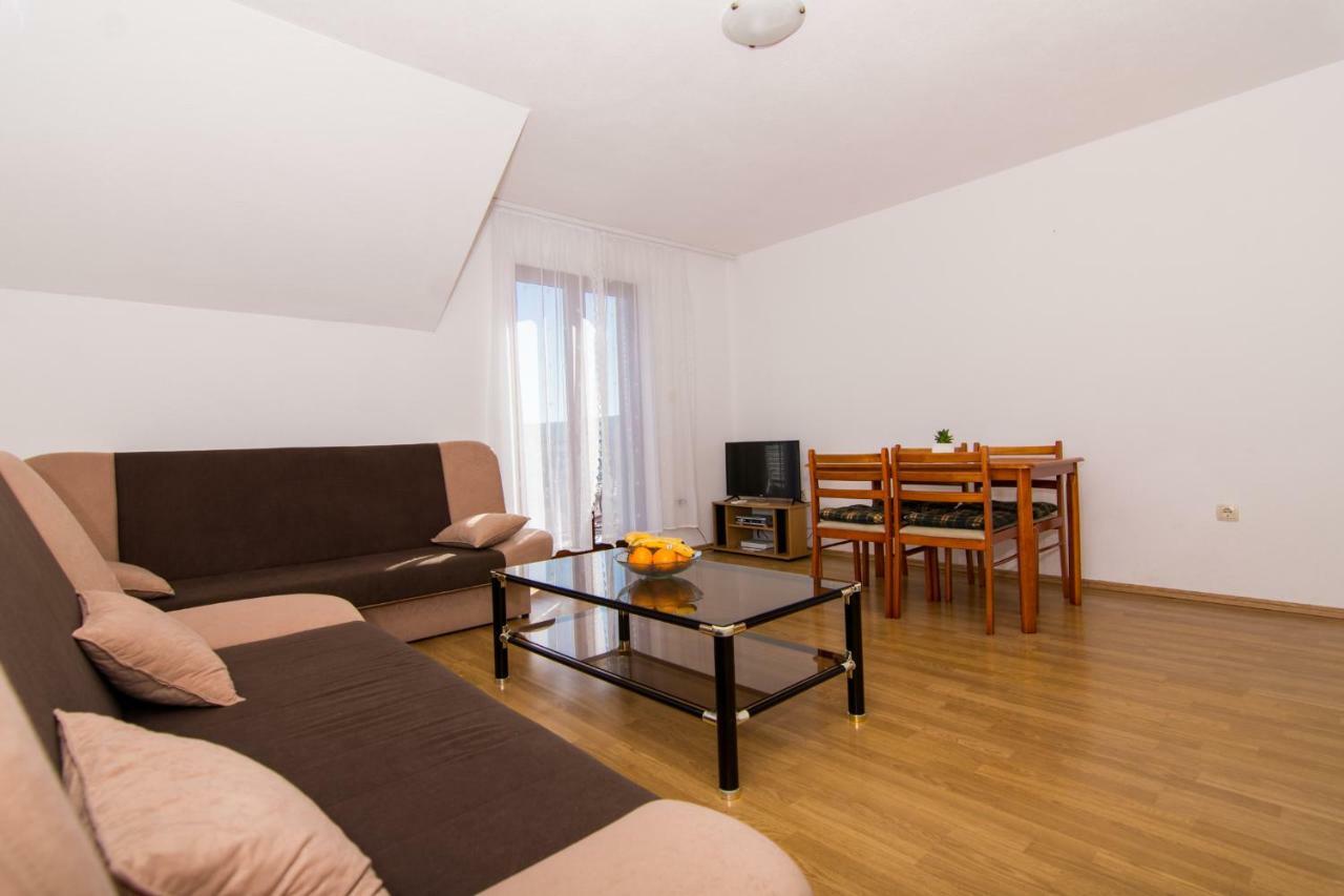 Apartments Jozic Seget Vranjica Exterior foto