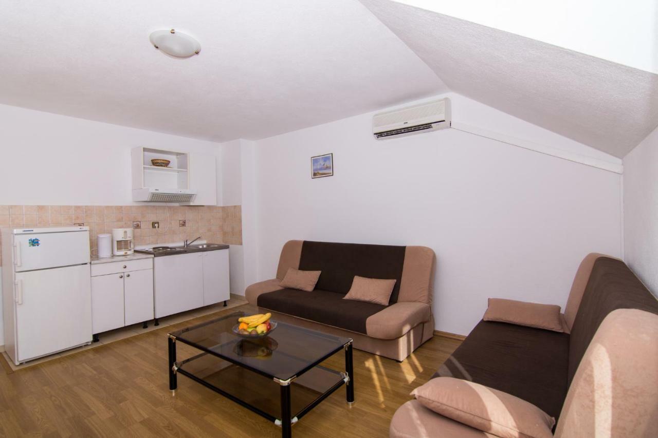 Apartments Jozic Seget Vranjica Exterior foto